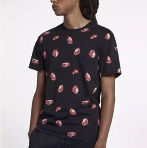 Nike Shoebox Graphic Tee